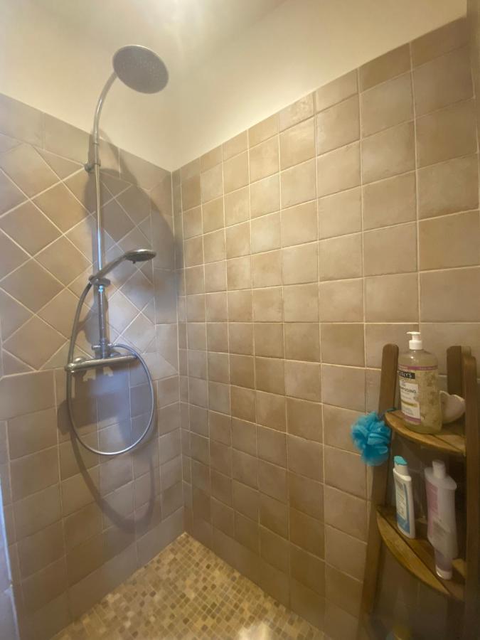 مبيت وإفطار أوبيغنان Chambre D'Hotes Le Jardin Des Cigales المظهر الخارجي الصورة